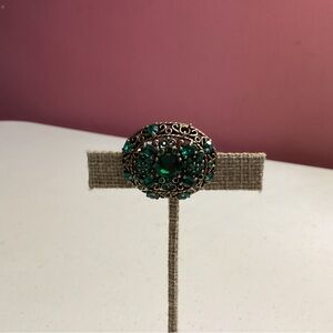 Hollycraft Emerald Green Gold tone Brooch